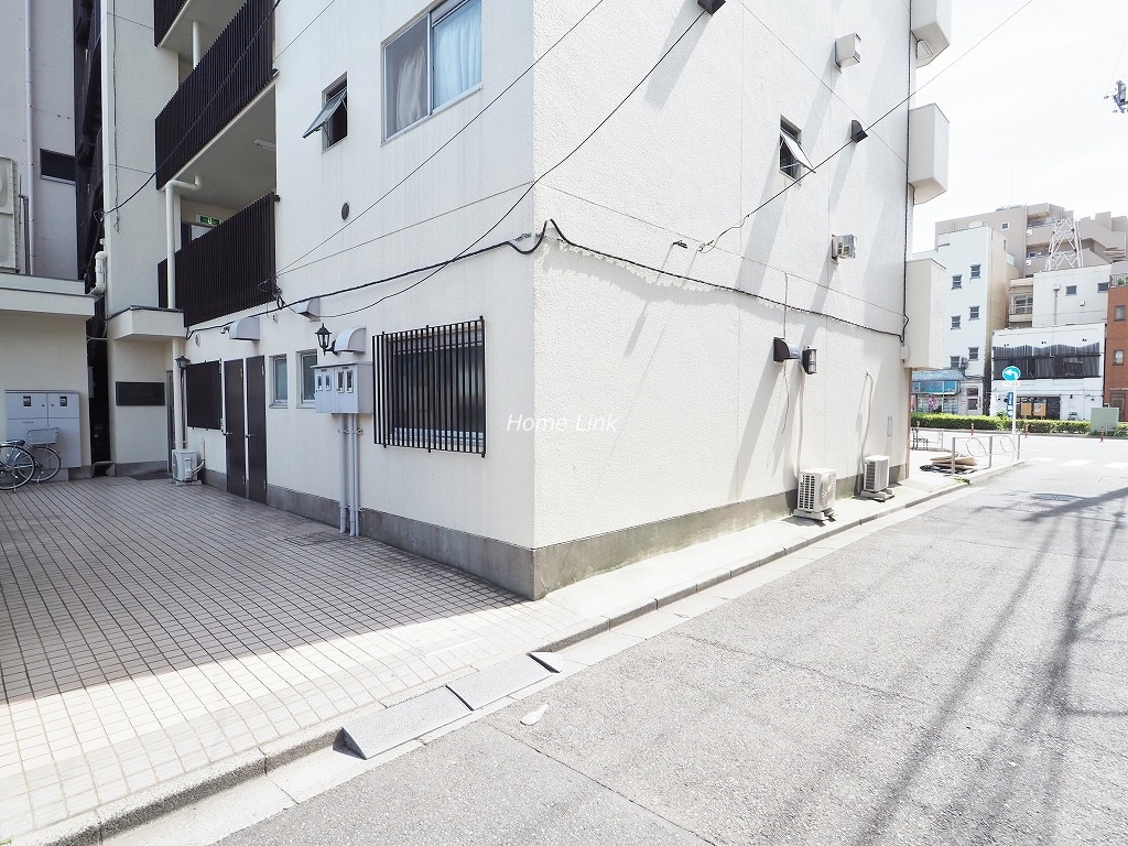 ライオンズマンション蓮沼　エントランス前